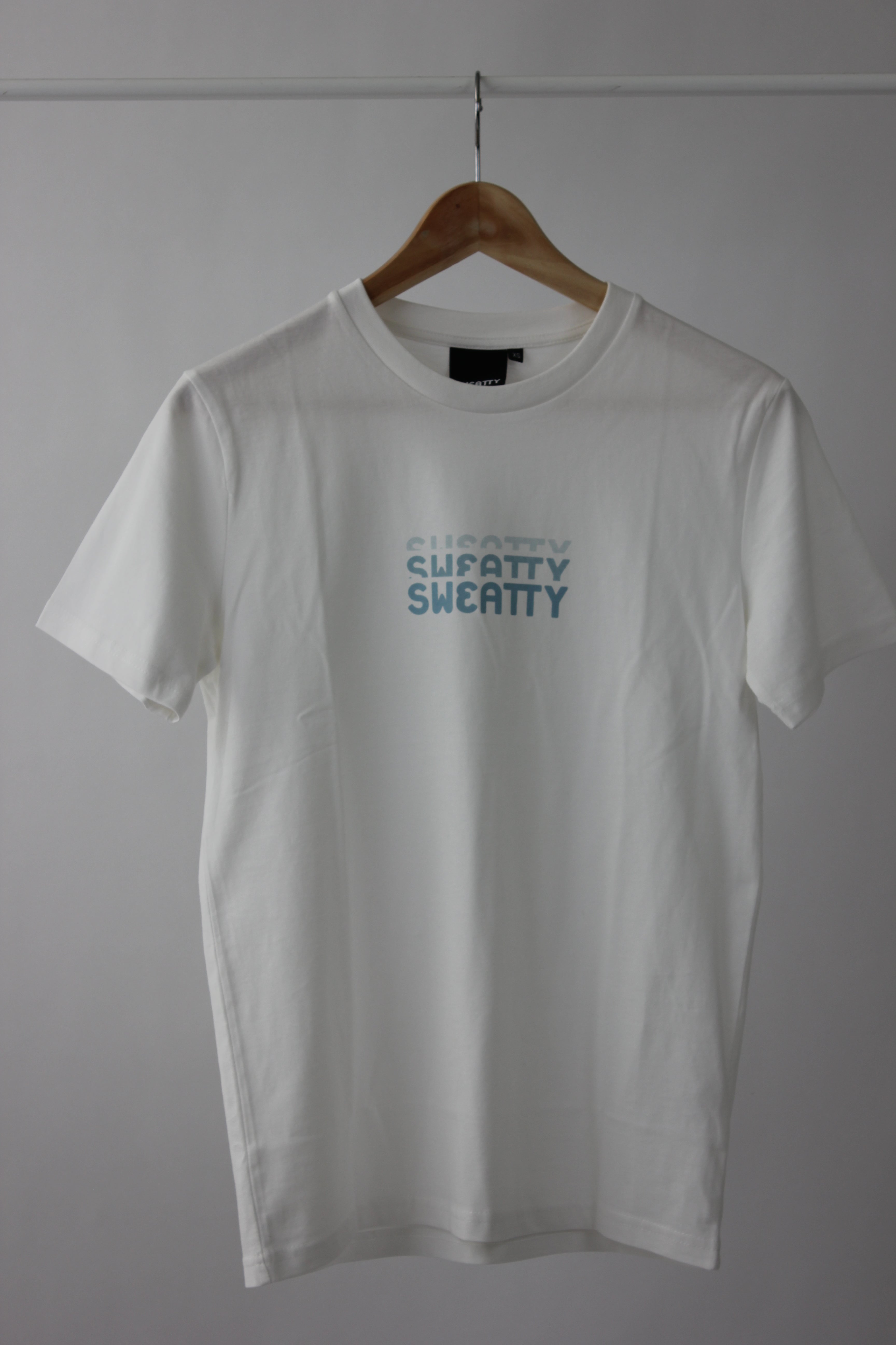 Sweatty T-shirt wit